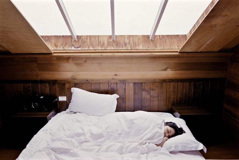 girl in bed how to cope with depression